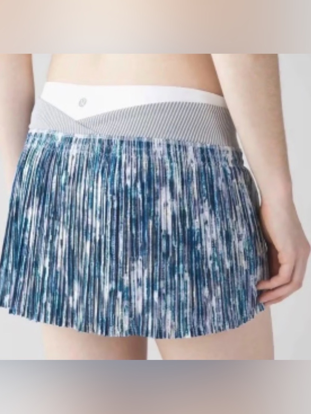 Lululemon tennis skirt size 4
